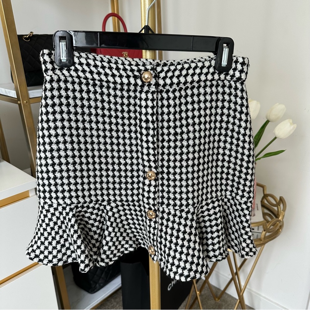 Forever21 tweed check ruffled skirt
